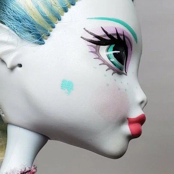 Monster High Doll Emoji Lagoona Blue - Picture 4 of 7